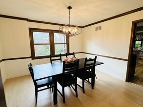 817 Huntleigh Dr in Naperville, IL - Building Photo - Building Photo