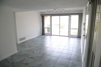 50 Club House Dr in Palm Coast, FL - Building Photo - Building Photo