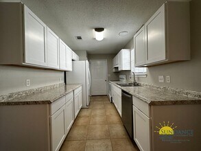 1902 Summer Hills Ln in Fort Walton Beach, FL - Building Photo - Building Photo