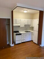 82 S Huntington Ave in Boston, MA - Building Photo