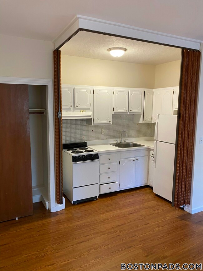 82 S Huntington Ave