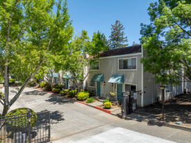 165 Okeefe St in Menlo Park, CA - Foto de edificio - Building Photo