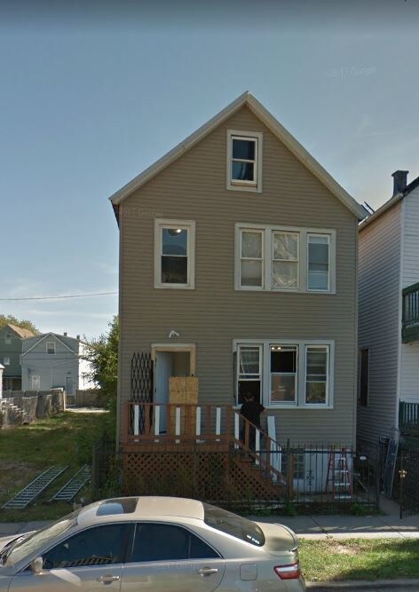 8253 S Brandon Ave-Unit -1R in Chicago, IL - Building Photo