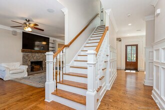 121 Woodland Rd in Fairfield, CT - Building Photo - Building Photo
