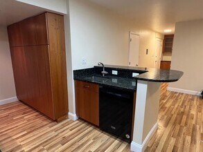 57 St Paul St in Brookline, MA - Building Photo - Building Photo