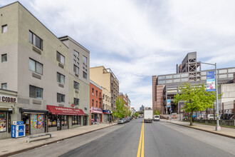 715 Flushing Ave in Brooklyn, NY - Building Photo - Building Photo