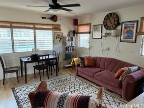 2810 Winam Ave in Honolulu, HI - Building Photo - Building Photo