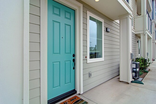 property at 511 Sandpiper Wy