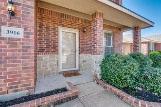 3916 Hanna Rose Ln in Fort Worth, TX - Building Photo - Building Photo