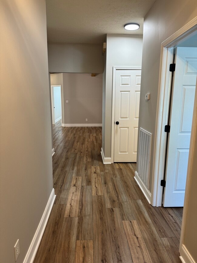 7129 Rocky Mountain High Blvd in Knoxville, TN - Building Photo - Building Photo