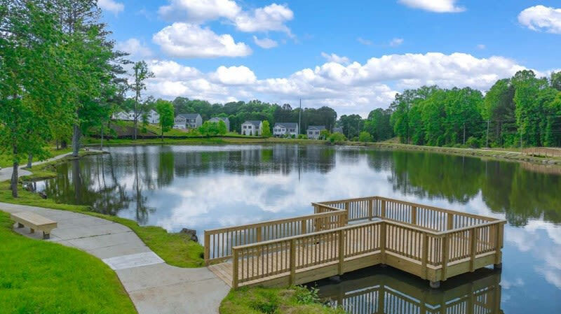 The Lakes at Statham in Statham, GA - Building Photo