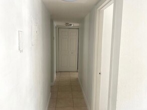 8650 SW 109th Ave, Unit 102 in Miami, FL - Building Photo - Building Photo