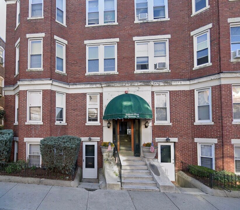 11 Barrows St, Unit 4A in Boston, MA - Building Photo