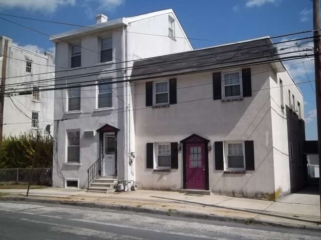 19-21 W 5th St in Bridgeport, PA - Building Photo