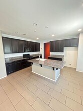 15645 Calabria Ct in Bakersfield, CA - Building Photo - Building Photo