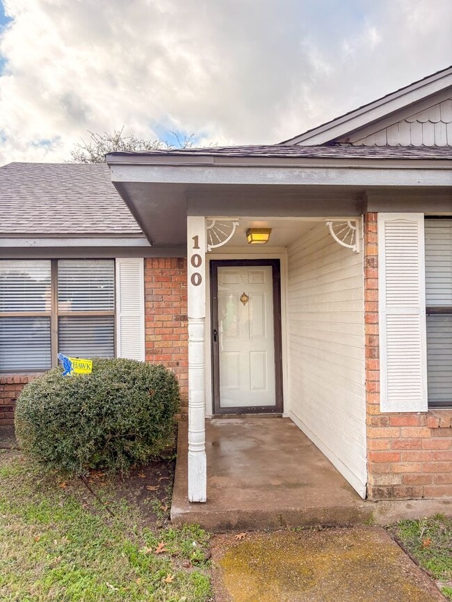 100 Marylee Dr in Hewitt, TX - Building Photo - Building Photo