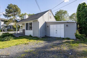 5562 Gloucester St in Deale, MD - Building Photo - Building Photo