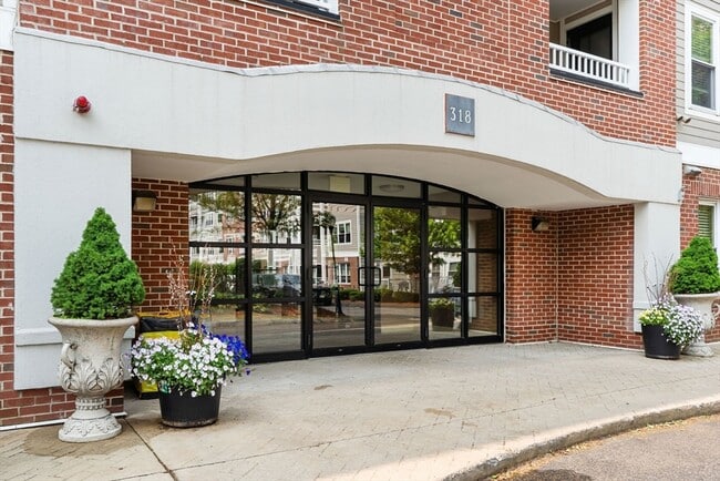property at 318 Rindge Ave