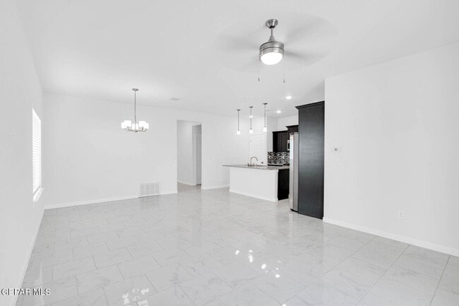 912 Brass Hl Ave in Santa Teresa, NM - Building Photo - Building Photo