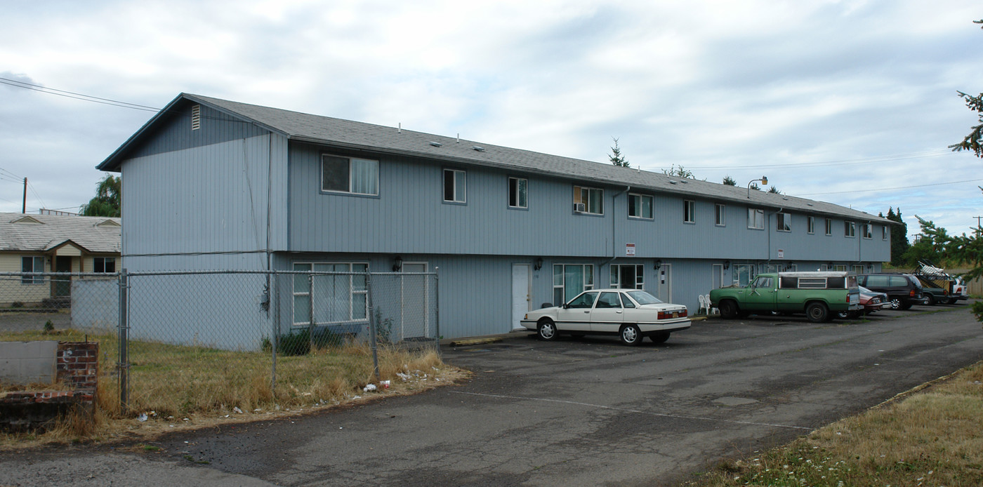 Cardwell Gardens in Salem, OR - Foto de edificio