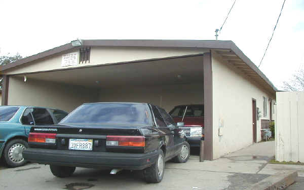 2555 Corby Ave in Santa Rosa, CA - Foto de edificio - Building Photo