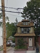 140-99 Burden Crescent in Queens, NY - Building Photo