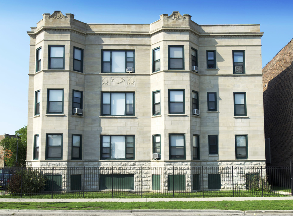 Lawndale Apartments in Chicago, IL - Building Photo