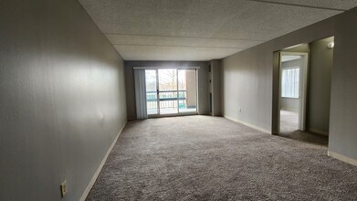 15 Harbor Point Blvd, Unit 206 in Boston, MA - Building Photo - Building Photo