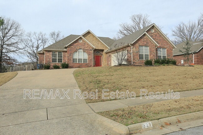 303 NW Palomino St in Bentonville, AR - Building Photo - Building Photo