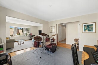 53 Prince St, Unit 2 in Hastings On Hudson, NY - Foto de edificio - Building Photo
