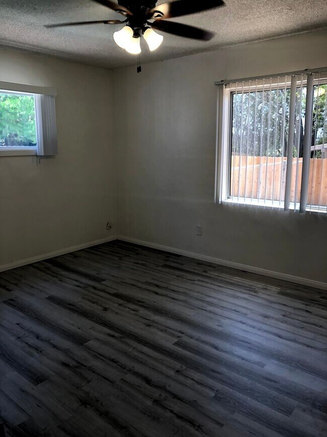 5049 54th St in San Diego, CA - Building Photo - Building Photo