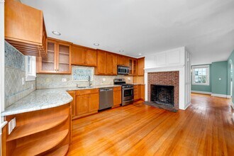 4 Warren St in Newburyport, MA - Building Photo - Building Photo