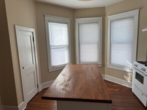 407 Highland Ave, Unit 1 in Downingtown, PA - Building Photo - Building Photo