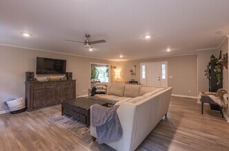 210 Elliott Ct in Columbia, TN - Building Photo - Building Photo