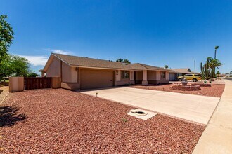 10427 W White Mountain Rd in Sun City, AZ - Building Photo - Building Photo