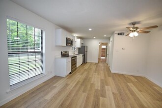 4033 Gilbert Ave in Dallas, TX - Building Photo - Building Photo
