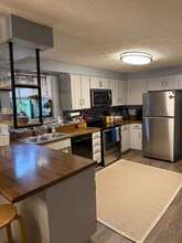 8056 Pebble Creek Ct in Indianapolis, IN - Building Photo - Building Photo