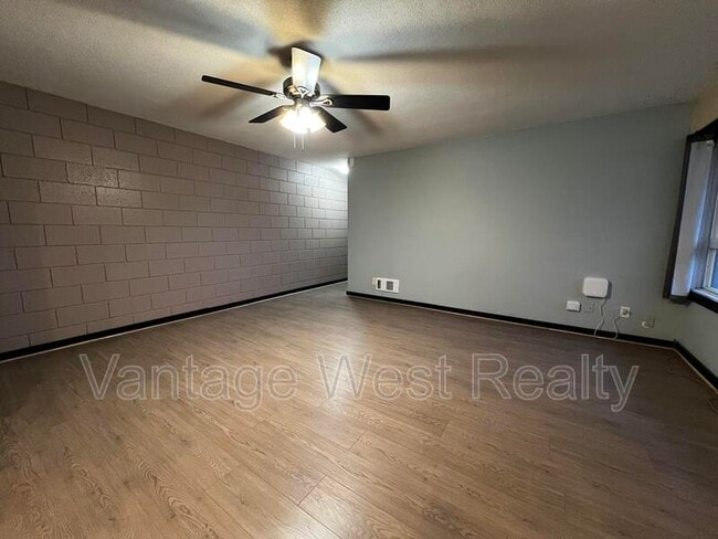 1292-1292 Lawrence Ave in Kelowna, BC - Building Photo - Building Photo