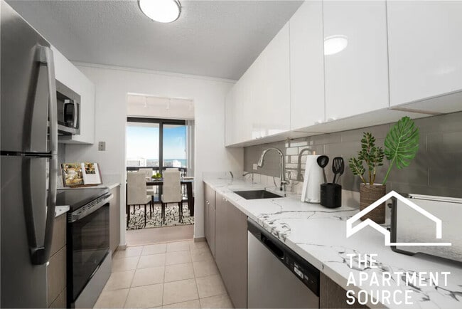 property at 1133 N Dearborn St