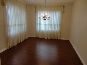 28052 Hayward Dr in Castaic, CA - Building Photo - Building Photo