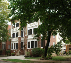 5129-5131 Wyandotte St Apartamentos