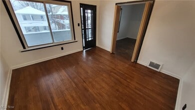 15722 Halliday Ave in Cleveland, OH - Building Photo - Building Photo