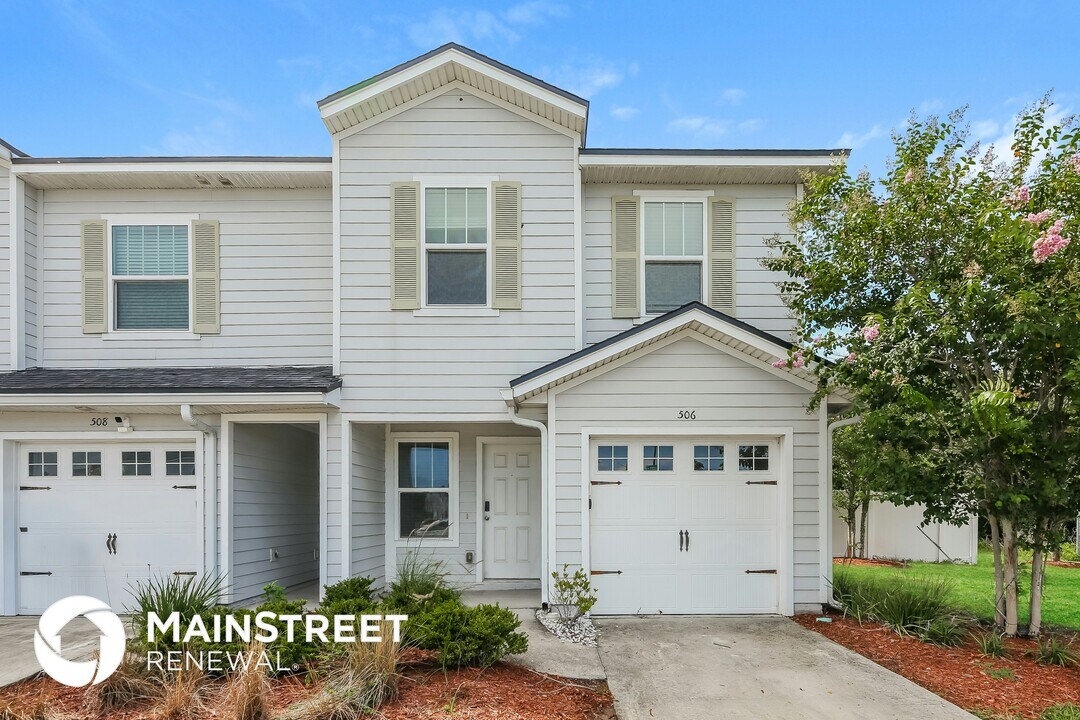506 Eiseman Wy in Jacksonville, FL - Building Photo