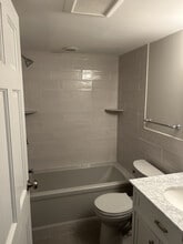 33 Windemere Apartments in Lansdowne, PA - Foto de edificio - Building Photo