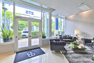 275 NE 18th St, Unit 2102 in Miami, FL - Foto de edificio - Building Photo