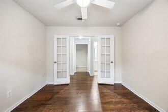 15410 Redbud Dale Ct in Cypress, TX - Foto de edificio - Building Photo