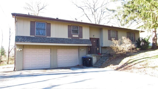 property at 1108 10th St