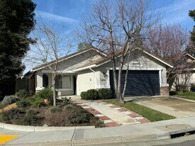 1203 Caricia Dr in Davis, CA - Building Photo
