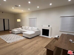 1630 Cimarron St in Los Angeles, CA - Building Photo - Building Photo