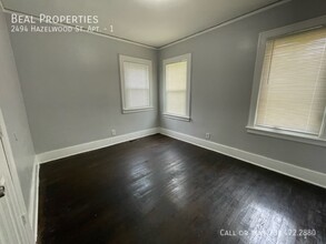 2494 Hazelwood St-Unit -1 in Detroit, MI - Foto de edificio - Building Photo